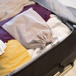 R2Brands Clean Strike Compact Portable Travel Handheld Steamer For Clothing And Disinfecting Garments And Surfaces, 110 ML Capacity, Safe With UL-Certification, White -Household Cleaning Supply Store 51xH43WDxSL